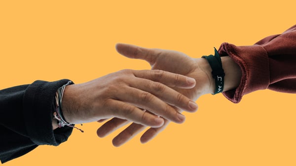 call and put options trading with example